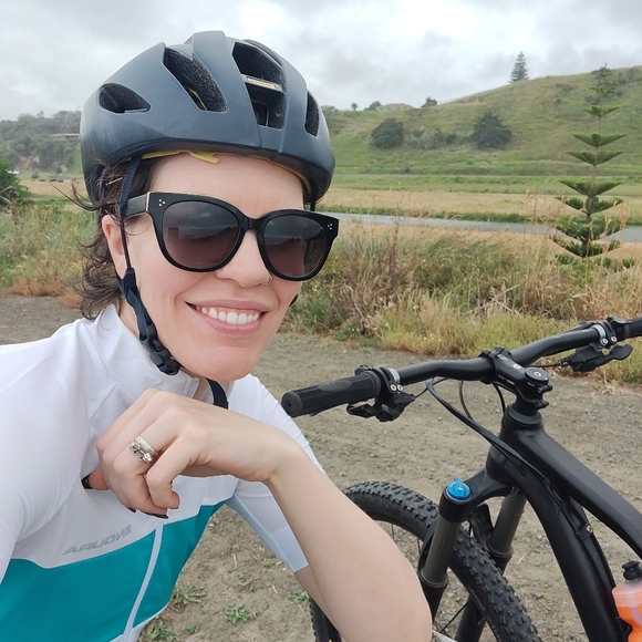 Meet your Posher, Kate - Picture 3 of 3